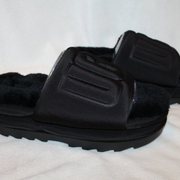 NIB UGG LOGO WOMEN'S GRAPHIC LOGO SLIDE SLIPPERS SANDALS BLACK - Picture 2 of 7